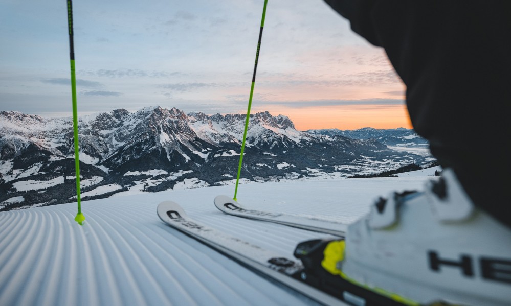 Skifahrer, Hintergrund Wilder Kaiser